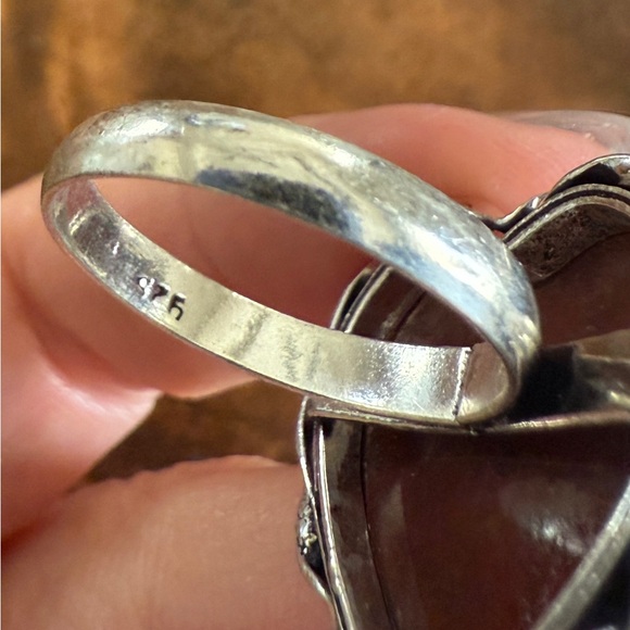 SOLD - Picture 3 of 4